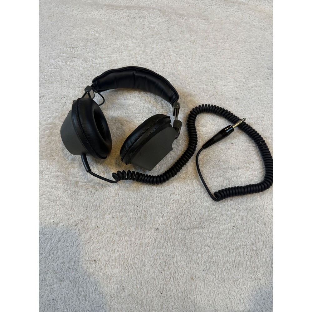 Realistic Nova 20 Vintage Stereo Headphones Grey Black Over Ear Japan